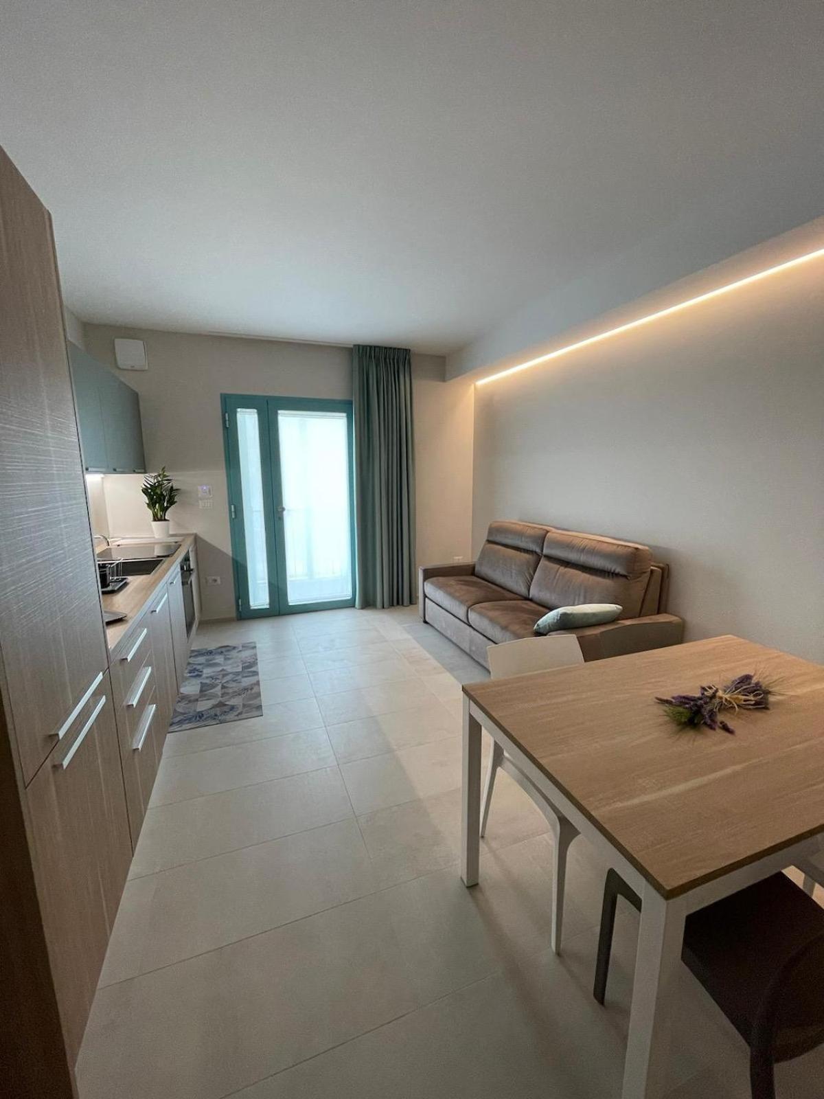 Arlini Hotel *